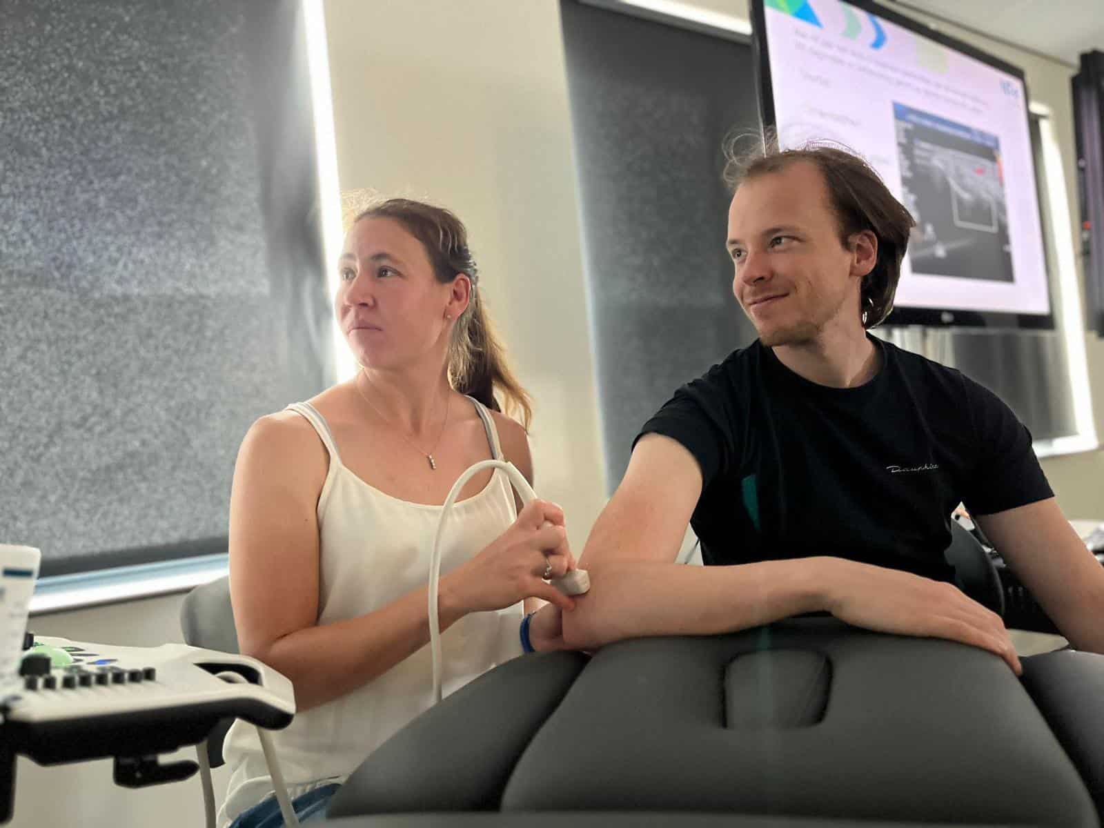 Demo - Working at FRISKFYSIO 2 PHOTO 3 July 2023 20:26:03