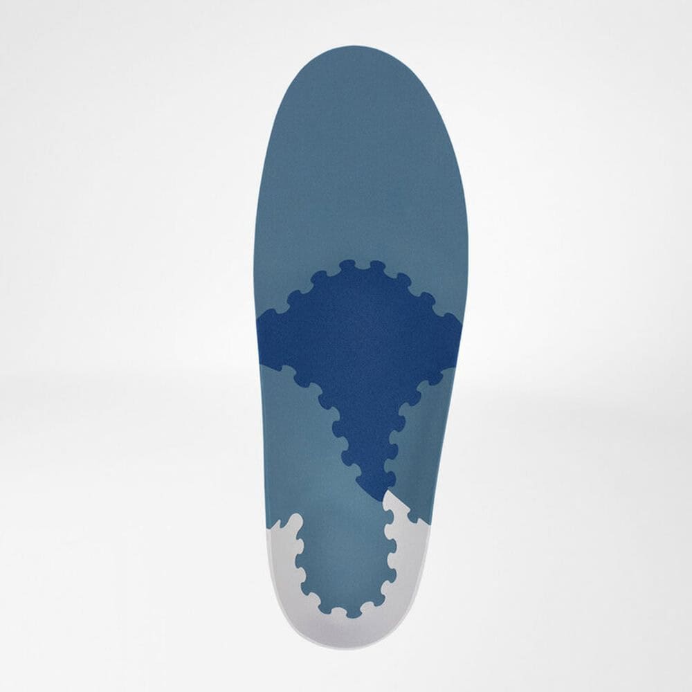 TRIactive® Shape 2 Doelgerichte fysiotherapie en mobiliteitsverbetering met een abstract ontwerp van overlappende schakels in donkerblauw, middelblauw en wit.
