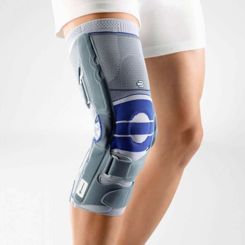 SofTec® Genu 1 Kniebrace kniebracing met verstelbare bandages en draagbanden voor ondersteuning tijdens herstel na blessure.