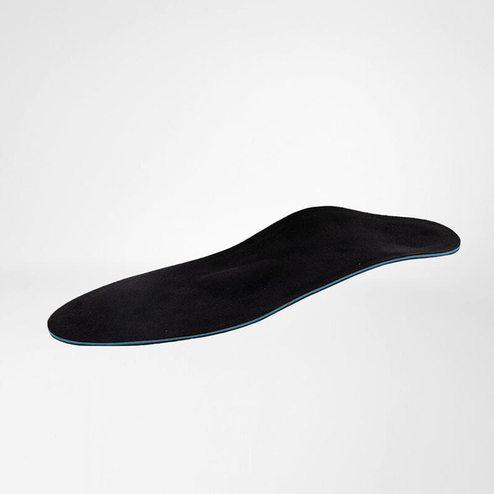 ErgoPad® weightflex 1 Doelmatige, orthopedische inlegzool met dunne blauwe rand voor ondersteuning van de voetboog en comfort tijdens wandelen.