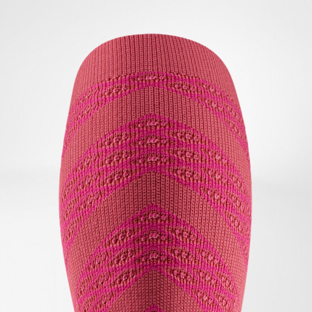 Run Performance Compression Sleeves 4 Fuchsia roze sportkous/kniekous met patroon voor fysiotherapie en revalidatie, geschikt voor training en herstel.