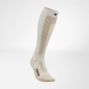 Voetkous met rechte sokband en ademend materiaal, ontworpen voor comfort en ondersteuning tijdens sport- en rekoefeningen.